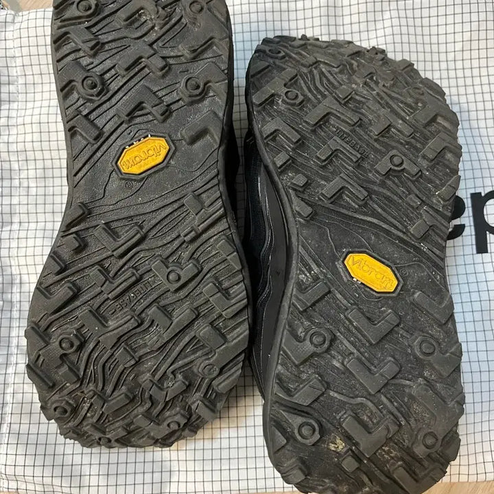 [SOLD OUT] 노다 Norda 002 스텔스 블랙
