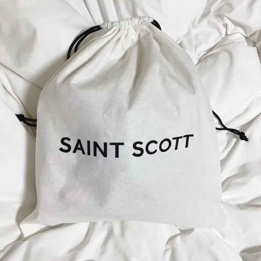 [SOLD OUT] 세인트스코트 틸다백 + 키링