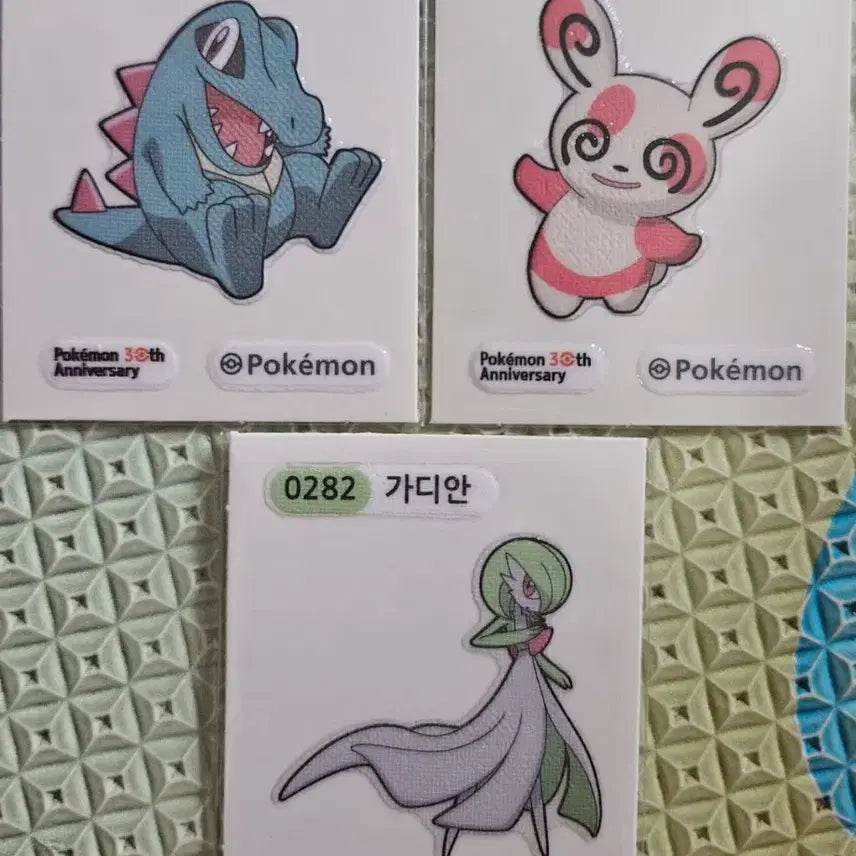 [BUNJANG] Pokemon 30th Anniversary Victini Reshiram Snorlax Sticker / 포켓몬 띠부씰 시즌5 30주년 비크티니  레시라무 나무킹 판매(가격내림)