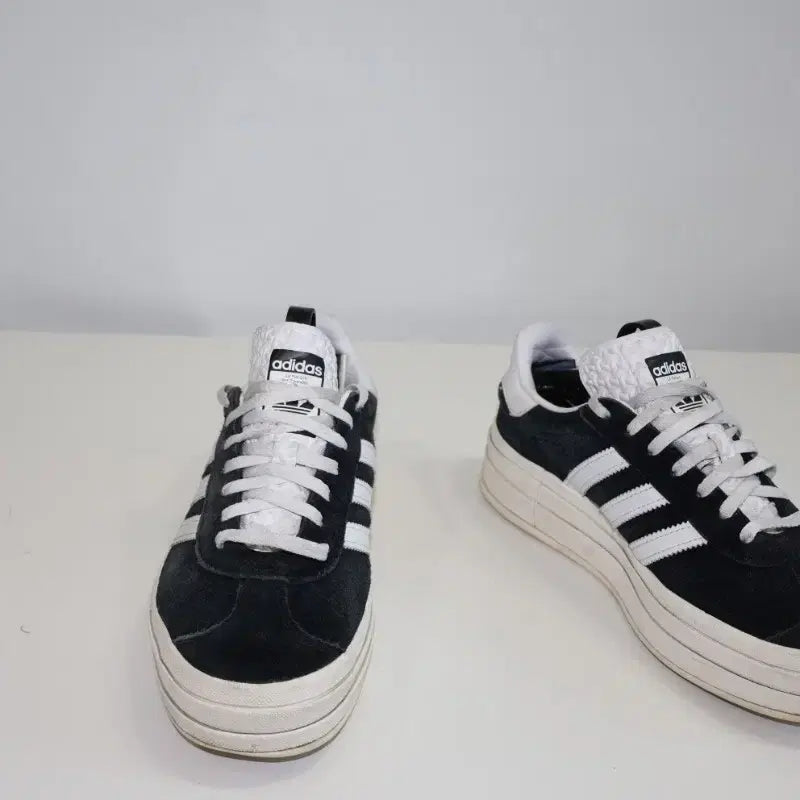 [BUNJANG] Adidas Gazelle Black Sneakers / 아디다스 가젤 블랙 235