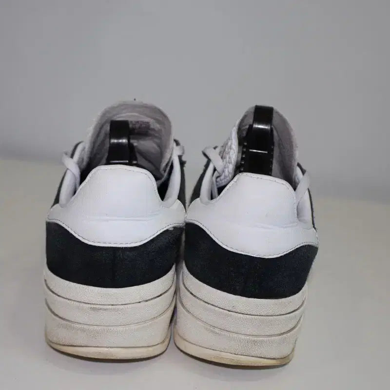 [BUNJANG] Adidas Gazelle Black Sneakers / 아디다스 가젤 블랙 235