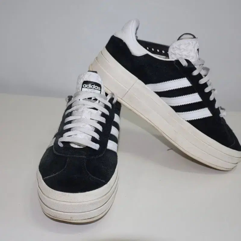 [BUNJANG] Adidas Gazelle Black Sneakers / 아디다스 가젤 블랙 235