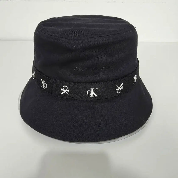 [BUNJANG] Calvin Klein Jeans Black Logo Bucket Hat / 캘빈클라인진 블랙 로고 버킷햇