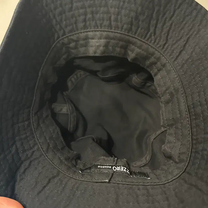 [BUNJANG] Songzio Homme Zzero Bucket Hat / 송지오옴므 지제로 벙거지 모자