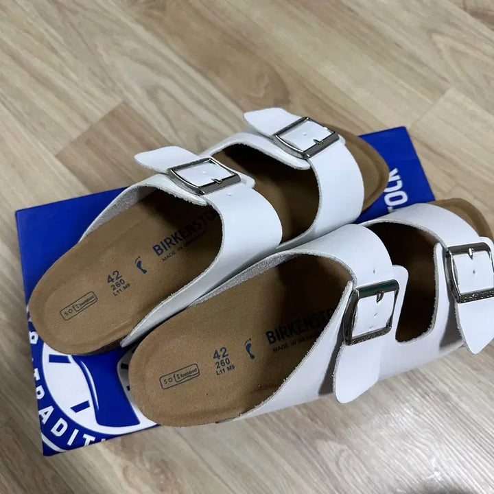 [BUNJANG] Birkenstock Arizona White Sandals 260 / 버켄스탁 아리조나 화이트 샌들 260