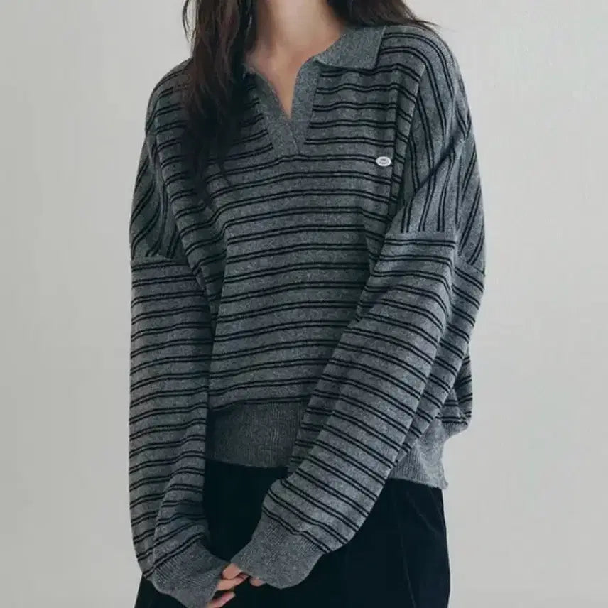 [BUNJANG] Roiel Striped Collar Oversized Knit Gray / 로에일 스트라이프 카라 오버핏 니트 그레이