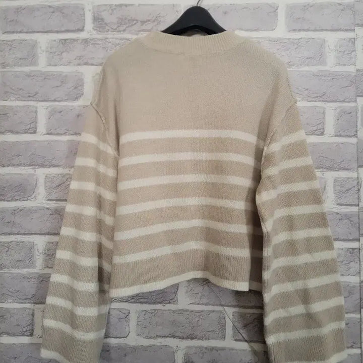 [BUNJANG] H&amp;M Beige Stripe Crop Knit S / H&amp;M 베이지 스트라이프 크롭니트S/알뜰한여우