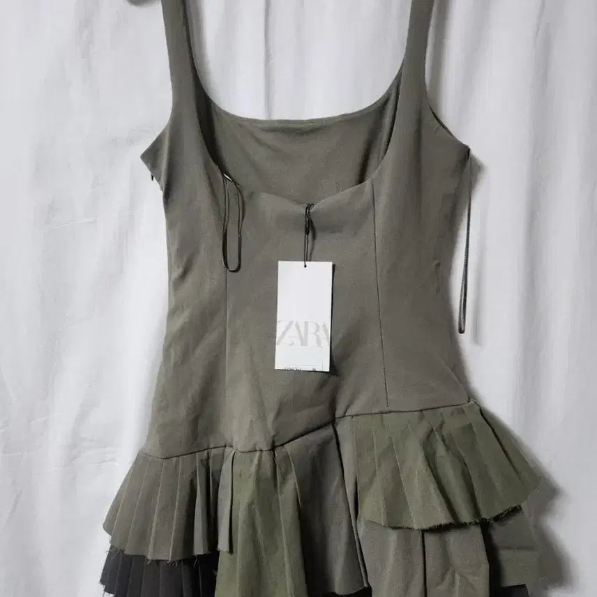[BUNJANG] Zara Khaki Frill Mini Dress / 자라 카키 프릴 미니 원피스