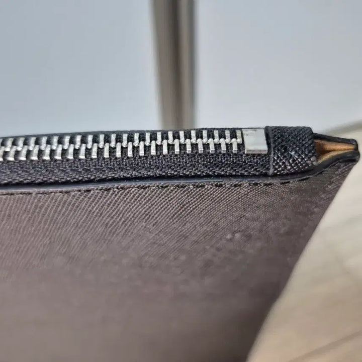 [BUNJANG] Prada Saffiano Leather Clutch / 프라다 정품 사피아노 클러치 팝니다