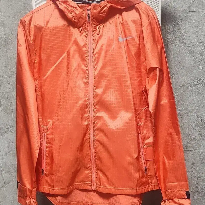[BUNJANG] Nike Orange Windbreaker Hooded Jacket / 나이키 오렌지색 바람막이 후드 자켓