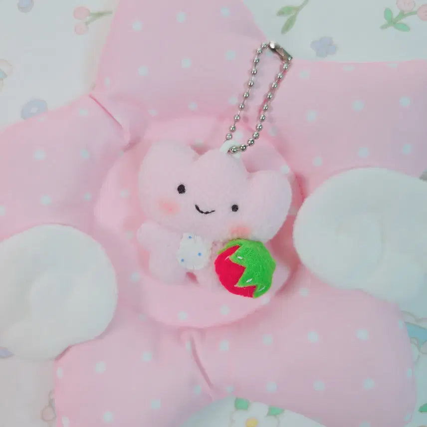 [BUNJANG] Strawberry Nose Ko Gepang Handmade Keyring / 딸기 코게빵 핸드메이드 인형 키링