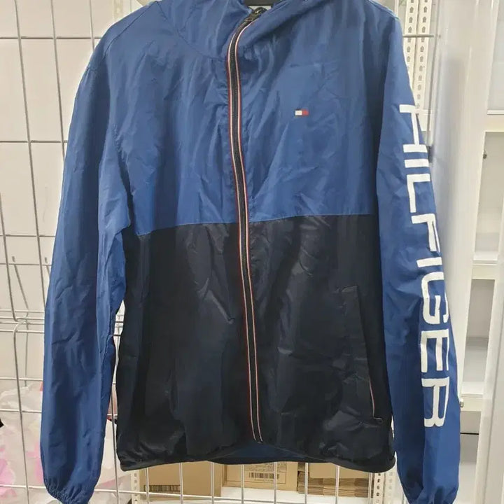 [BUNJANG] Tommy Hilfiger Windbreaker Jacket 105 / 타미힐피거 정품 바람막이 105사이즈 판매합니다