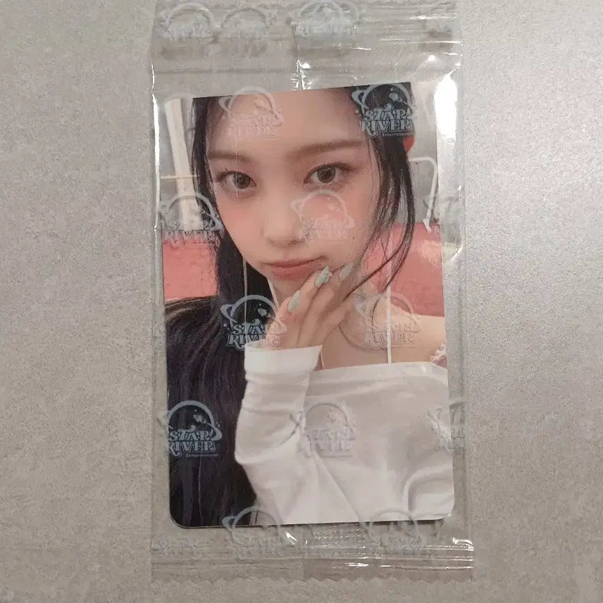 [SOLD OUT] 하츠투하츠 이안 focus 스타리버 포카