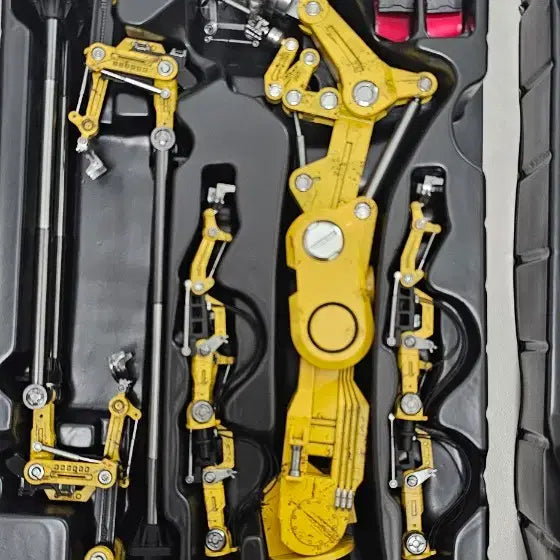 [BUNJANG] Hot Toys Iron Man Mark IV + Suit Up Gantry MMS462 / Hot Toys - MMS462 D22 아이언맨 마크4 슈트업 겐트리