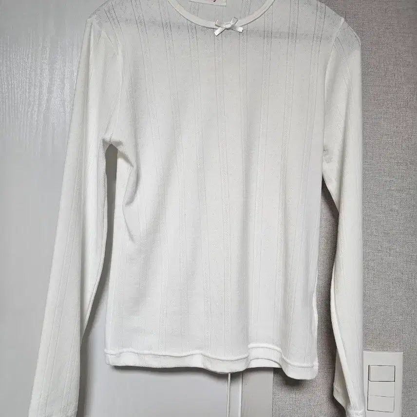 [BUNJANG] Rosebay Mini Rose Scallop Long Sleeve T-shirt / 로즈베이 미니로즈스카시 티셔츠