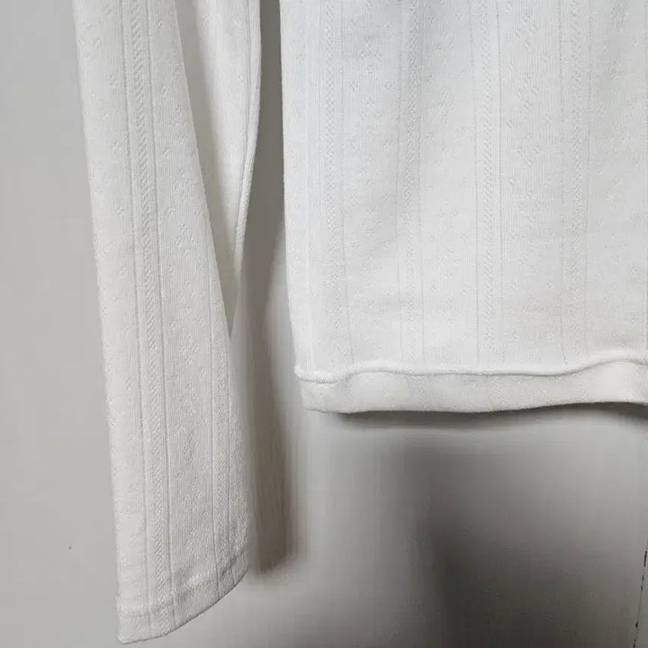 [BUNJANG] Rosebay Mini Rose Scallop Long Sleeve T-shirt / 로즈베이 미니로즈스카시 티셔츠