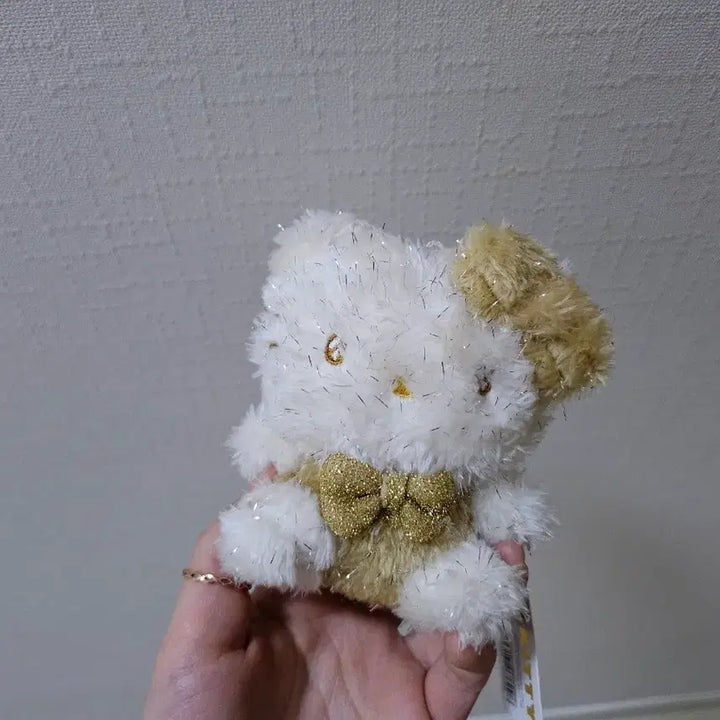 [BUNJANG] Sanrio Hello Kitty Doll Keychain White/Gold Ribbon / 신상 산리오 헬로키티 인형 화이트/골드 리본 키링 저렴하게 판매