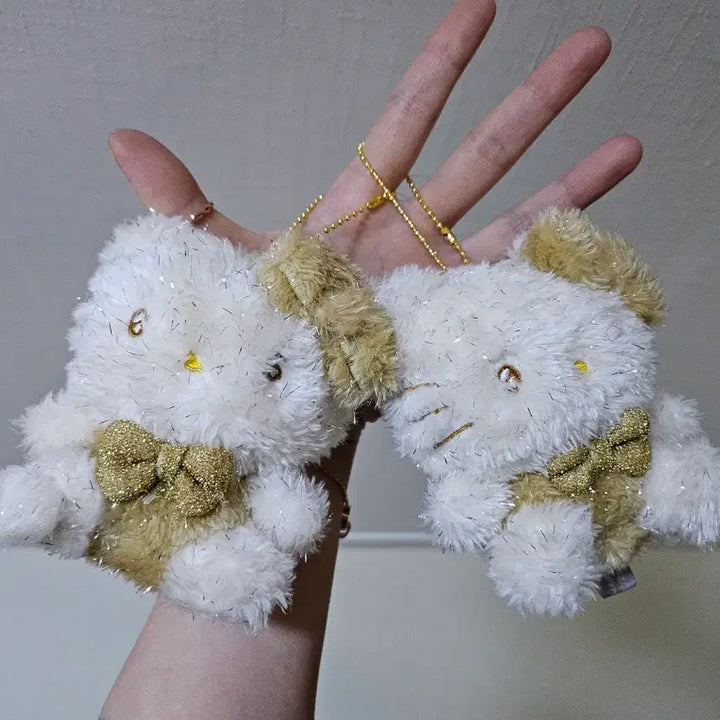 [BUNJANG] Sanrio Hello Kitty Doll Keychain White/Gold Ribbon / 신상 산리오 헬로키티 인형 화이트/골드 리본 키링 저렴하게 판매