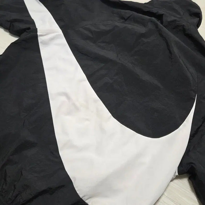 [SOLD OUT] Nike 나이키 M 빅스우시 우븐 바람막이 자켓