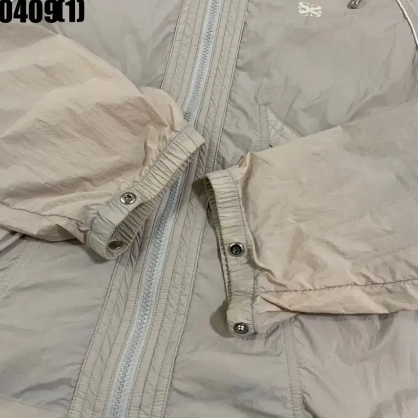 [BUNJANG] SATUR Ivory Windbreaker Jacket / SATUR 세터 후드 바람막이 자켓 아이보리 M