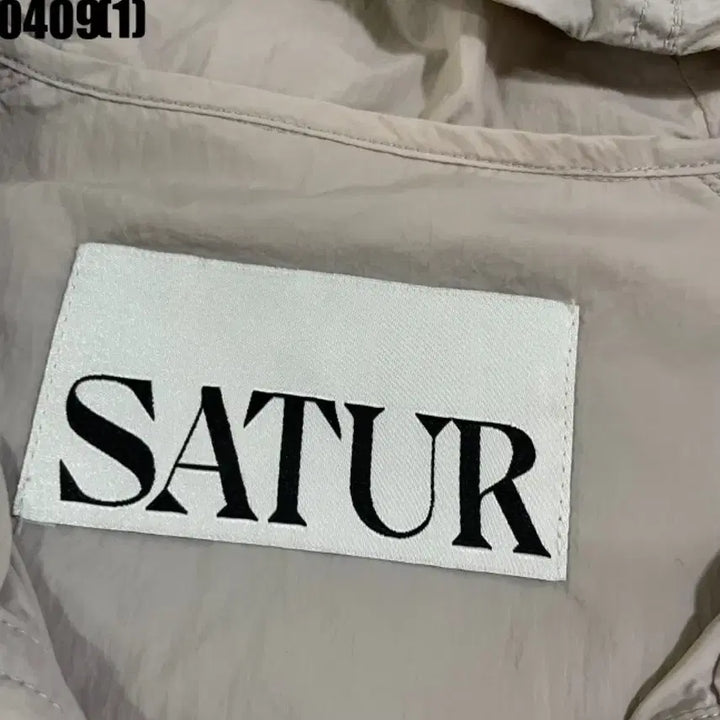 [BUNJANG] SATUR Ivory Windbreaker Jacket / SATUR 세터 후드 바람막이 자켓 아이보리 M