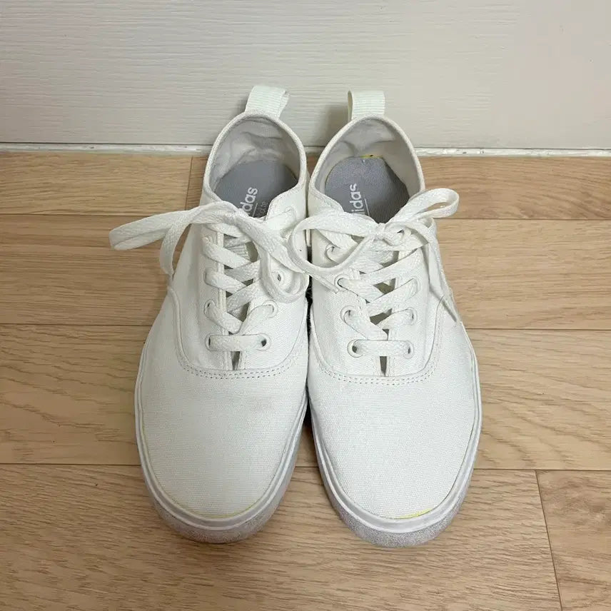 [BUNJANG] Adidas White Canvas Sneakers 240 / 아디다스 브로마 화이트 캔버스 운동화 240