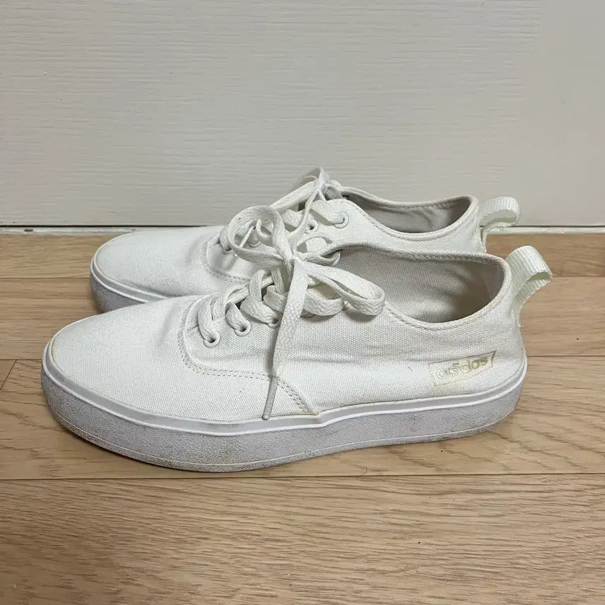 [BUNJANG] Adidas White Canvas Sneakers 240 / 아디다스 브로마 화이트 캔버스 운동화 240