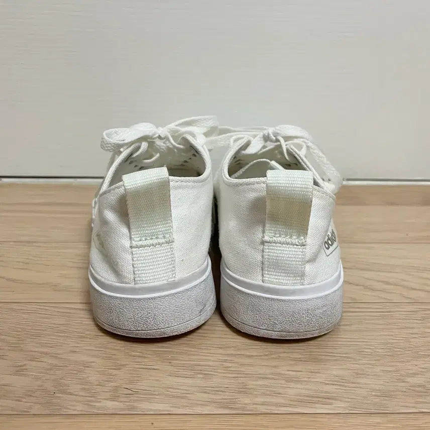 [BUNJANG] Adidas White Canvas Sneakers 240 / 아디다스 브로마 화이트 캔버스 운동화 240
