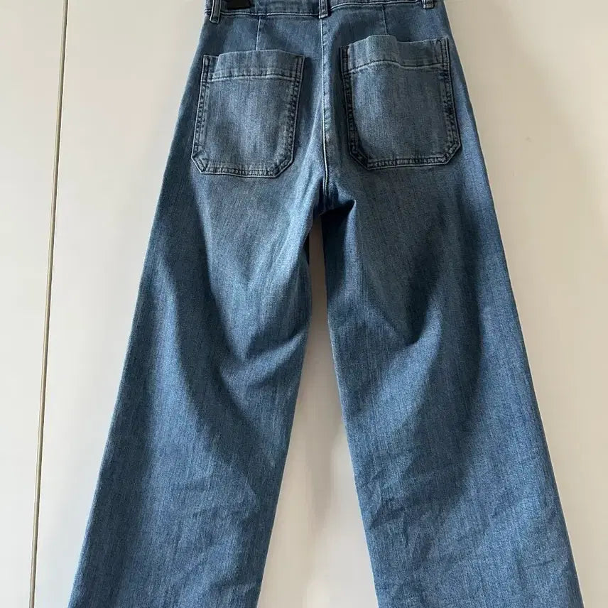 [BUNJANG] Atelier Wide Denim Jeans / 아떼//와이드 데님 청바지 뒷포켓 디자인