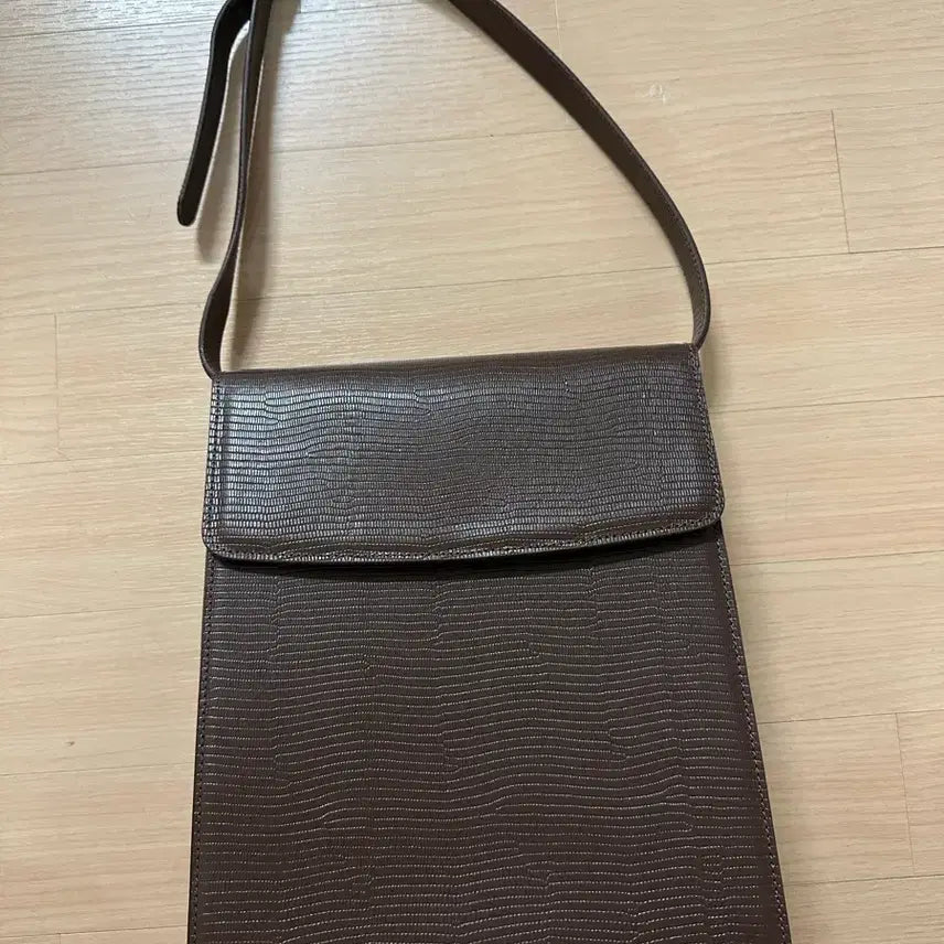 [SOLD OUT] 드마스 브라운 백