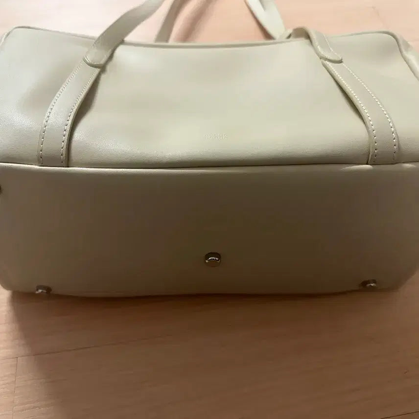 [BUNJANG] Mongmongde Large Shoulder Bag / 몽드몽드 라지 숄더백