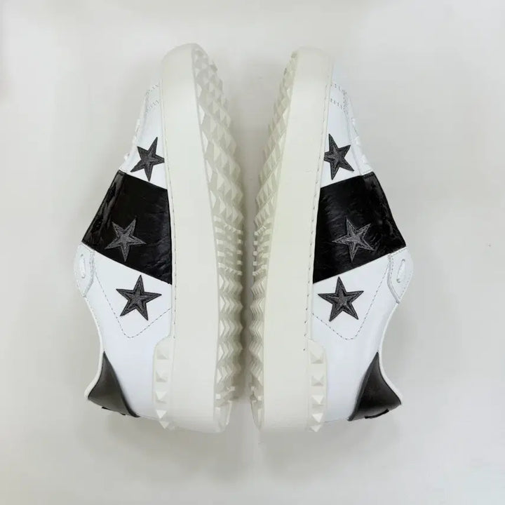 [SOLD OUT] 정품 35(220정도 )(새상품)발렌티노 가라바니 스니커즈