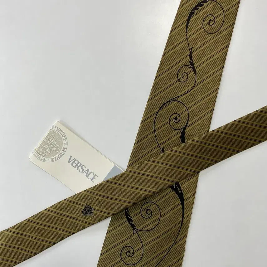[BUNJANG] Versace Silk Necktie / 택달린 미사용품 Versace 베르사체 정품 명품 넥타이