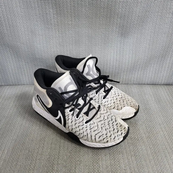 [BUNJANG] Nike Kevin Durant Basketball Shoes / 나이키 케빈 듀란트 농구화 260