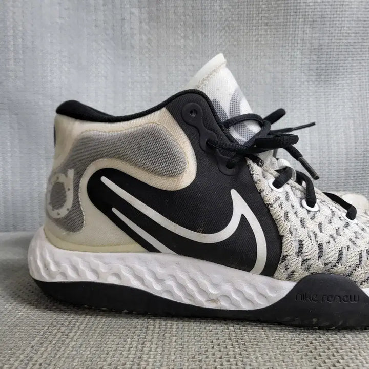 [BUNJANG] Nike Kevin Durant Basketball Shoes / 나이키 케빈 듀란트 농구화 260