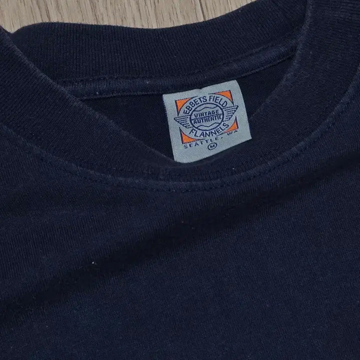 [BUNJANG] EBBETS FIELD Border Collie Puppy Short Sleeve T-shirt / 이벳필드 보더콜리 퍼피 반팔 티셔츠 M