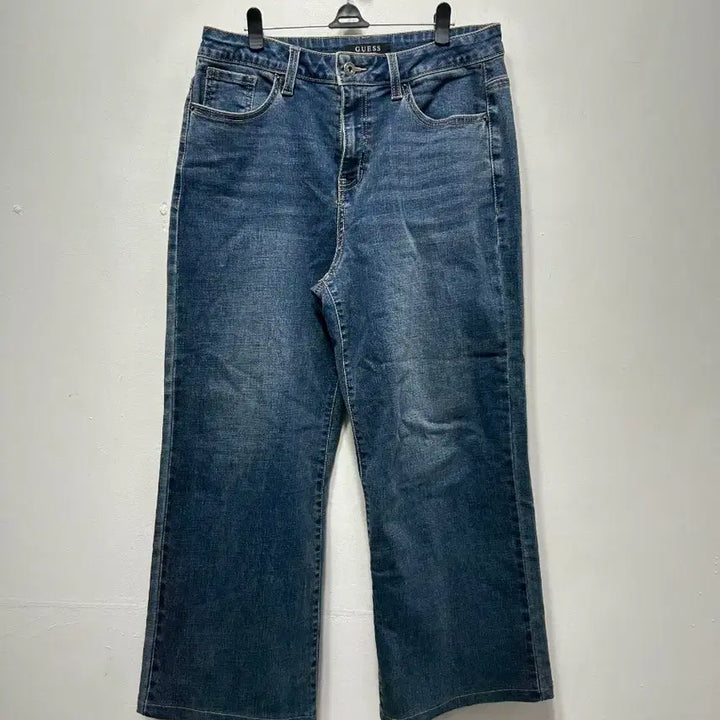 [BUNJANG] Guess Bootcut Denim Pants / 게스 부츠컷 청바지 데님 팬츠 통바지 29