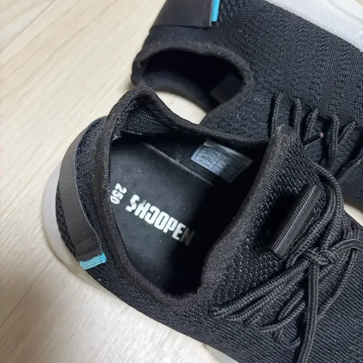 [BUNJANG] Black Mesh Sneakers Size 250 / 블랙 메쉬 운동화 250