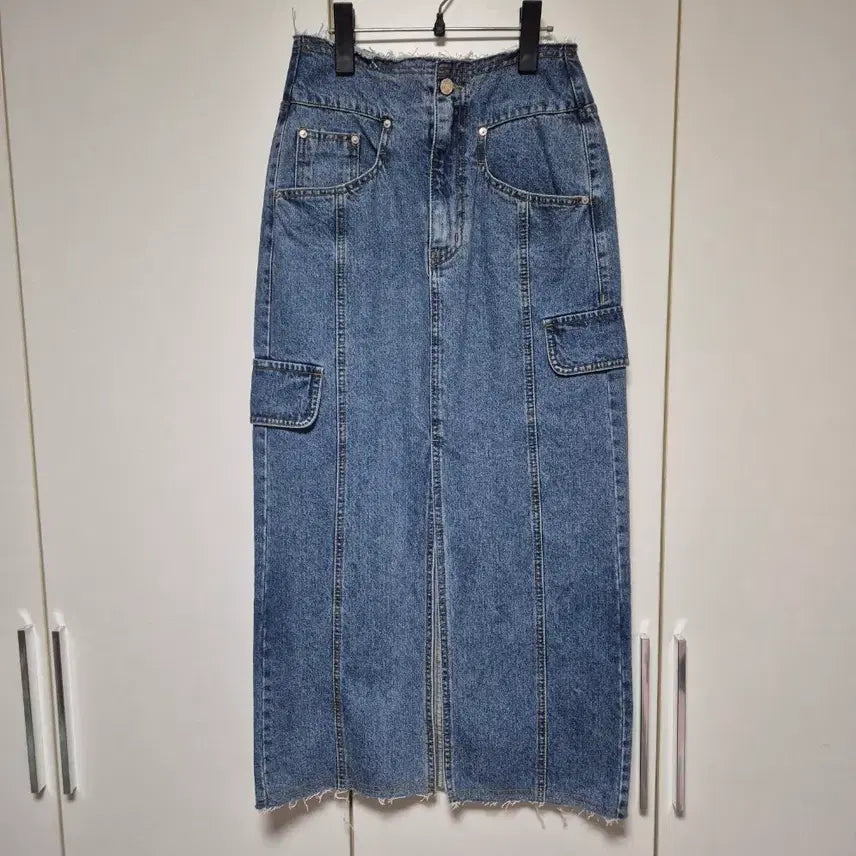 [SOLD OUT] 레이브 데님 롱 스커트 Denim Midi Skirt in Blue