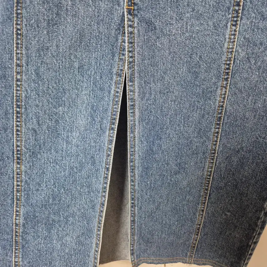 [SOLD OUT] 레이브 데님 롱 스커트 Denim Midi Skirt in Blue