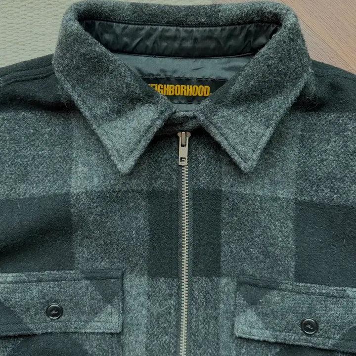 [BUNJANG] Neighborhood Wool Check Half-Zip Shirt Jacket Black Grey M / 네이버후드 울 체크 하프집 셔츠 자켓 블랙그레이 M
