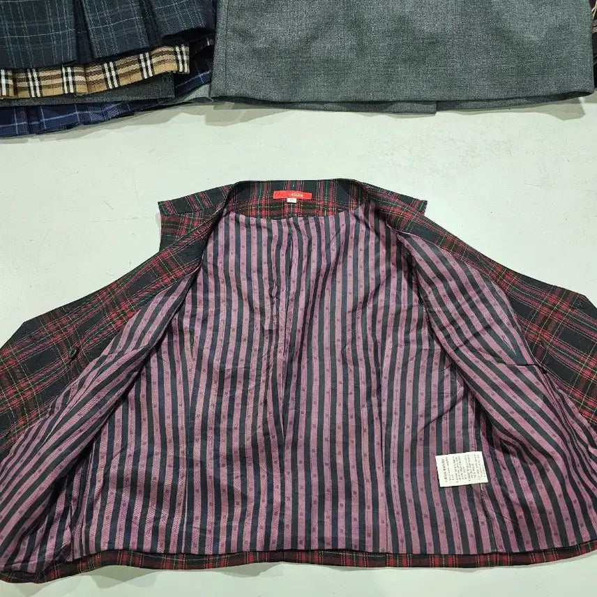 [BUNJANG] Used School Uniform Vest and Skirt Set / 중고여성 교복 조끼세트 사이즈 97/68