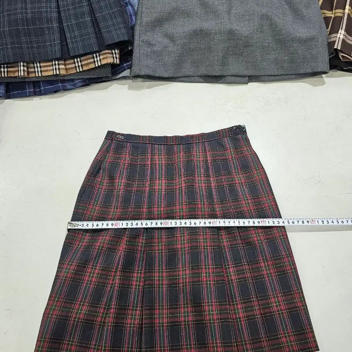 [BUNJANG] Used School Uniform Vest and Skirt Set / 중고여성 교복 조끼세트 사이즈 97/68