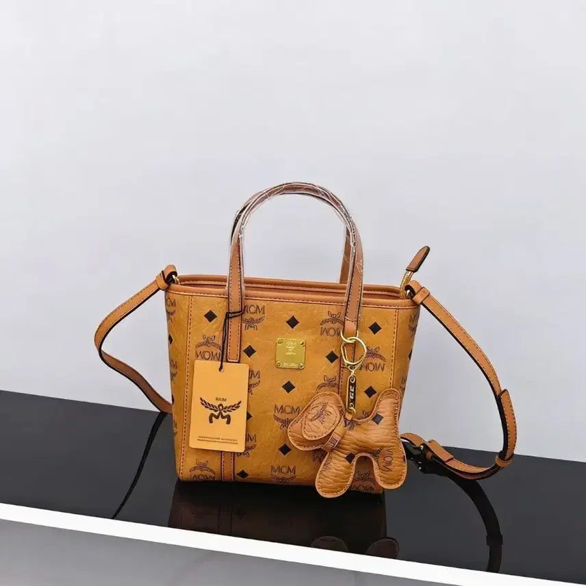 [BUNJANG] MCM Mini Tote Bag Brown Shoulder Bag / MCM 미니 토트백 브라운 숄더백 + 키링여성 핸드백