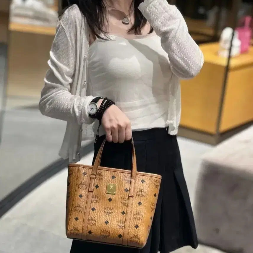 [BUNJANG] MCM Mini Tote Bag Brown Shoulder Bag / MCM 미니 토트백 브라운 숄더백 + 키링여성 핸드백