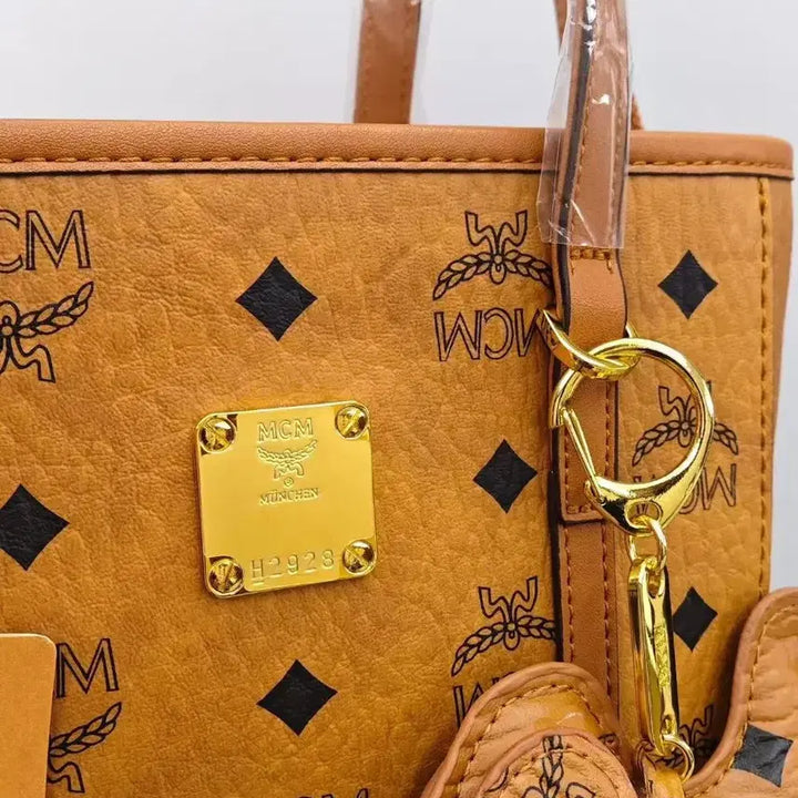 [BUNJANG] MCM Mini Tote Bag Brown Shoulder Bag / MCM 미니 토트백 브라운 숄더백 + 키링여성 핸드백