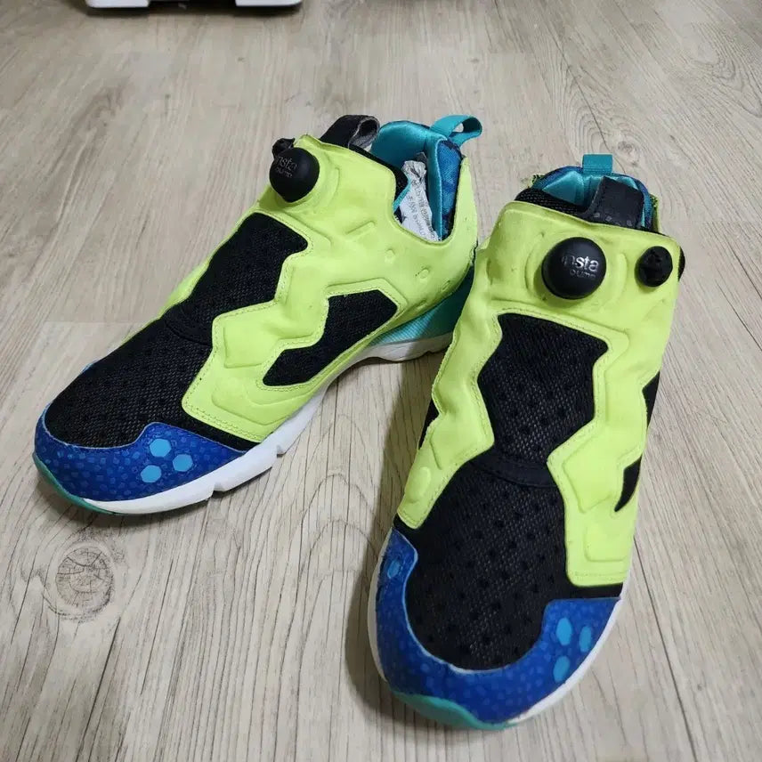 [BUNJANG] Reebok Pump Fury Camouflage Color Pop Sneakers (270) / 리복 펌프 퓨리 카모플라쥬 컬러팝 카모형광 270