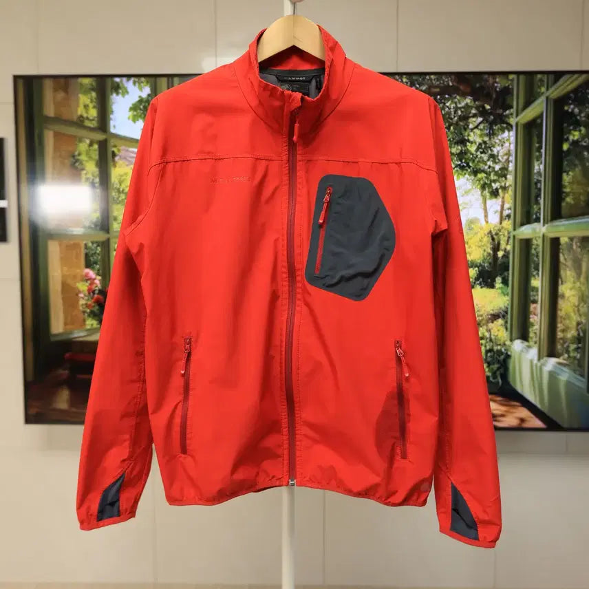[SOLD OUT] 마무트 바람막이 XL 가볍고 핏 좋고 미사용급