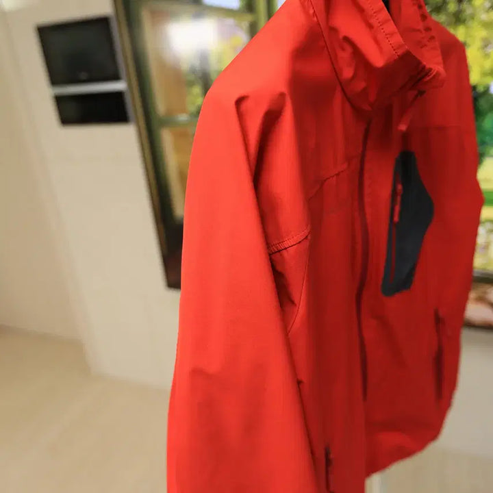 [SOLD OUT] 마무트 바람막이 XL 가볍고 핏 좋고 미사용급