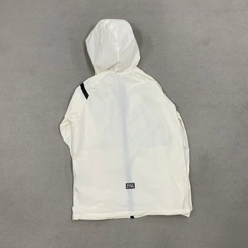 [SOLD OUT] 다이나핏 바람막이 100